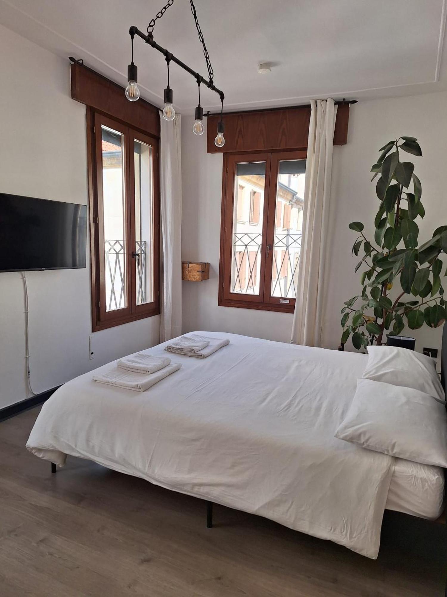 Dga Loft In Padua Center A Few Steps From Squares Apartment Ngoại thất bức ảnh
