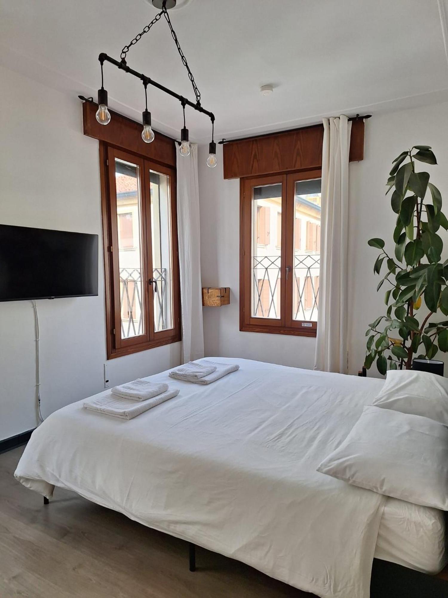 Dga Loft In Padua Center A Few Steps From Squares Apartment Ngoại thất bức ảnh